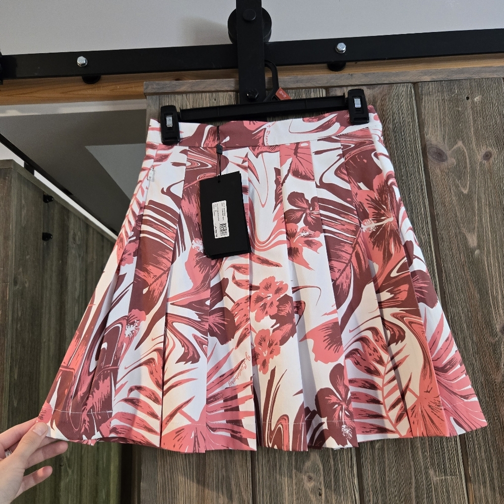 J Lindeburg Hibiscus Golf Skirt
